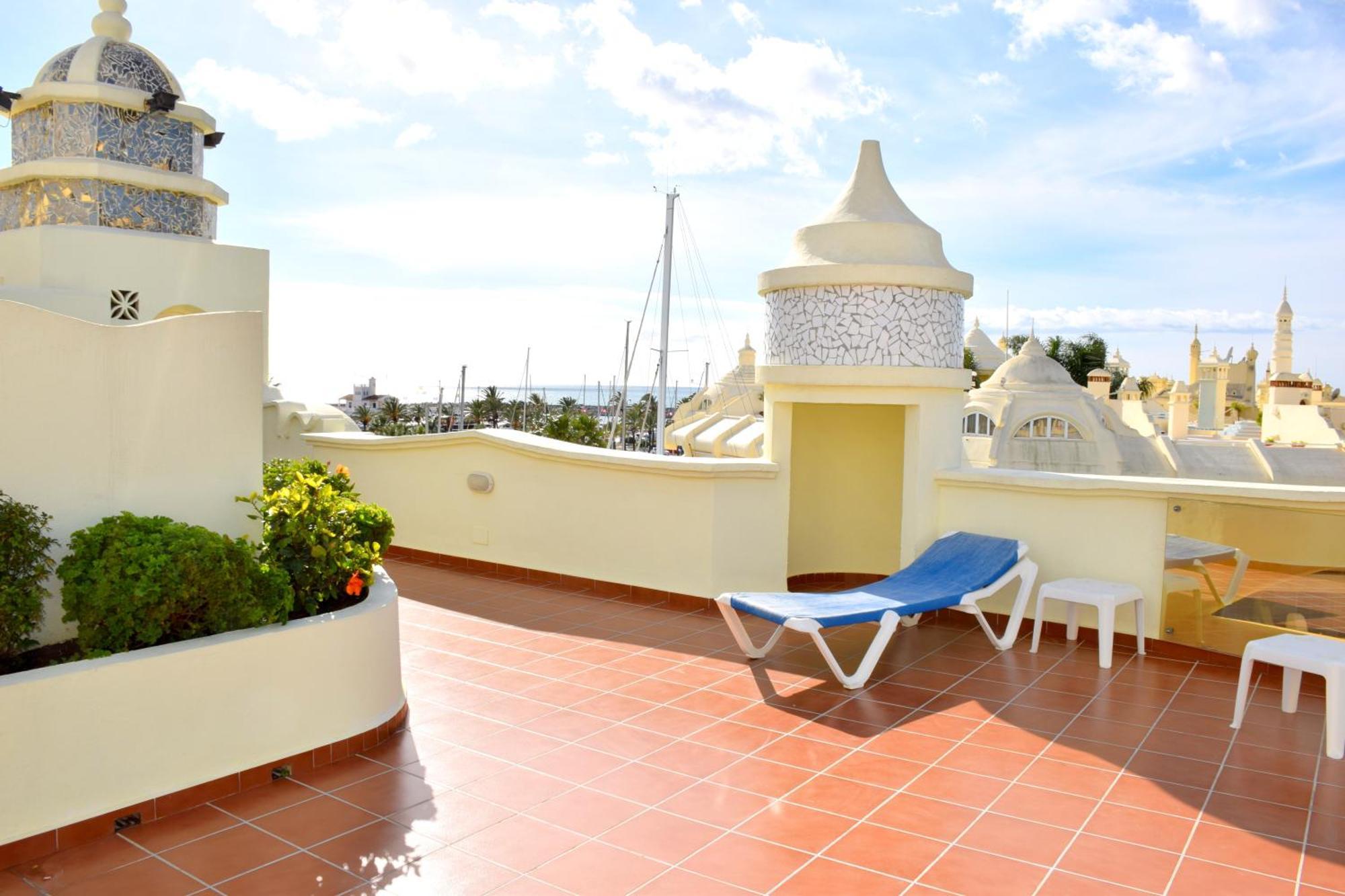 Cozy Corner 2 Bedroom Apartment On New Island Complex In Marina Harbour Benalmádena Extérieur photo