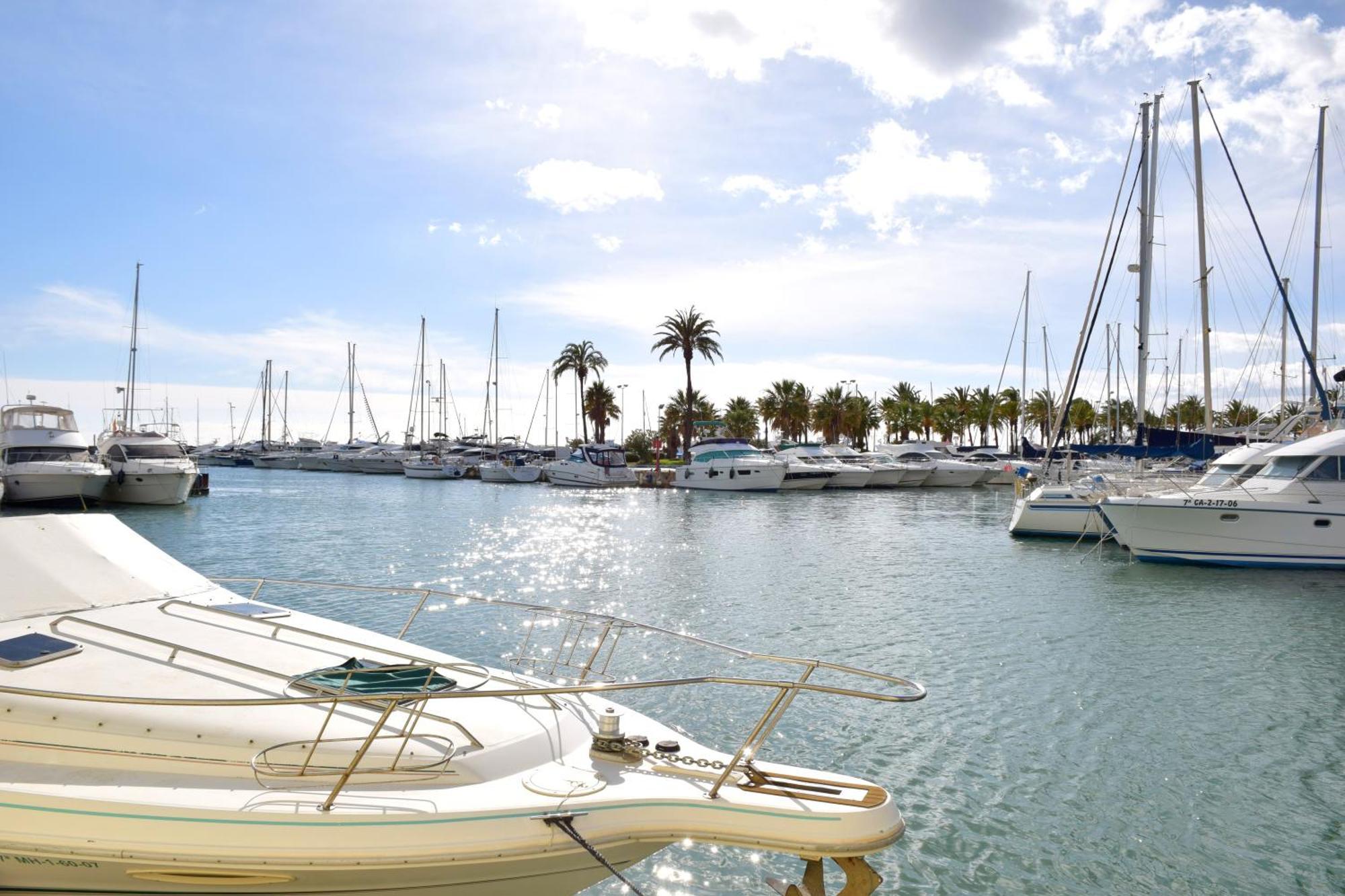 Cozy Corner 2 Bedroom Apartment On New Island Complex In Marina Harbour Benalmádena Extérieur photo
